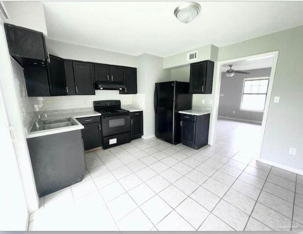 711 Tumbleweed Trl C, Pensacola, FL 32534