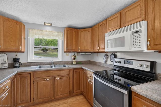 4908 Southwin Drive, Winston-salem, NC 27104