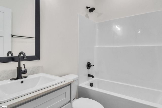 335 W Peachtree Street, Woodruff, SC 29388