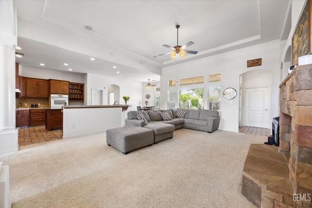 11402 Darlington Avenue, Bakersfield, CA 93312