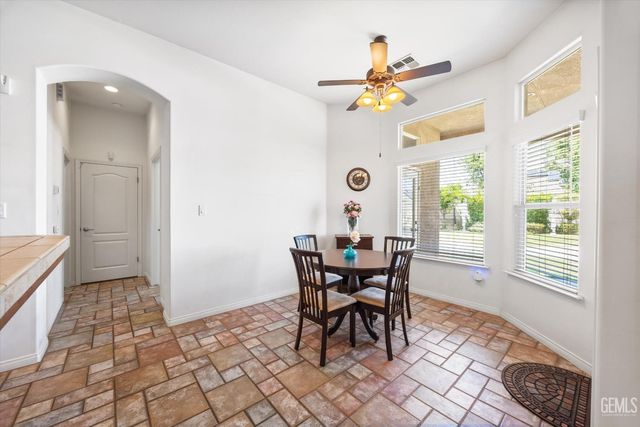 11402 Darlington Avenue, Bakersfield, CA 93312