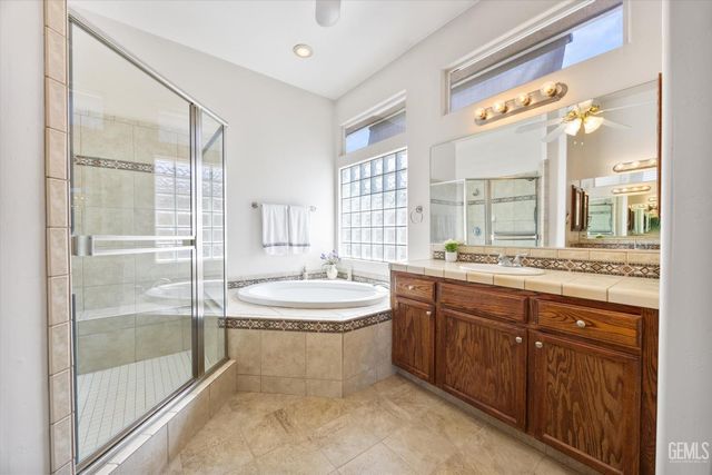 11402 Darlington Avenue, Bakersfield, CA 93312