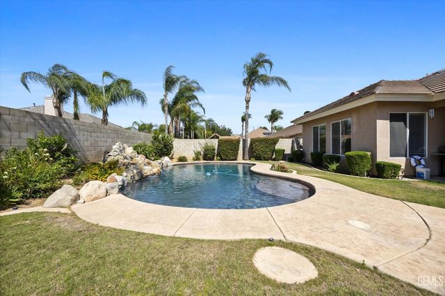 11402 Darlington Avenue, Bakersfield, CA 93312