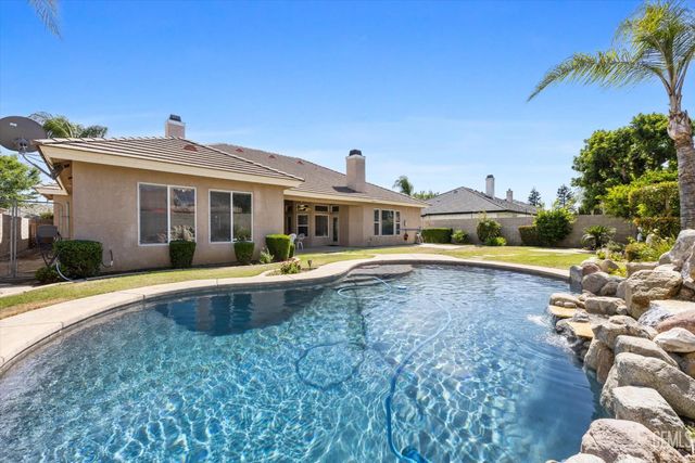 11402 Darlington Avenue, Bakersfield, CA 93312
