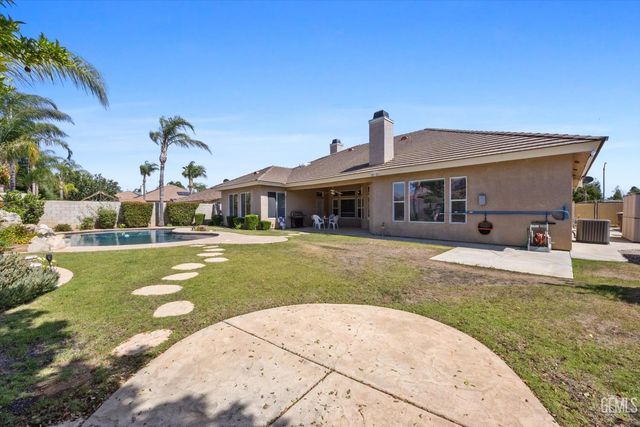 11402 Darlington Avenue, Bakersfield, CA 93312