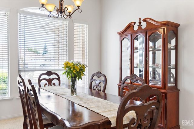 11402 Darlington Avenue, Bakersfield, CA 93312