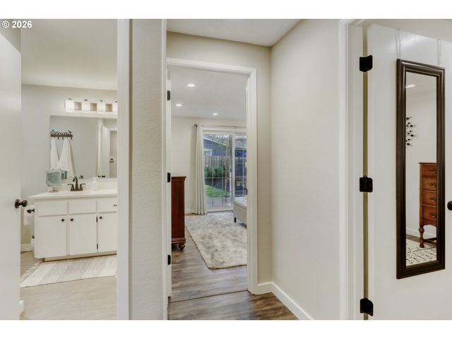 13275 DAIQUIRI LAKE NE Dr, Aurora, OR 97002