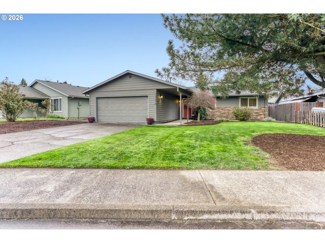 13275 DAIQUIRI LAKE NE Dr, Aurora, OR 97002