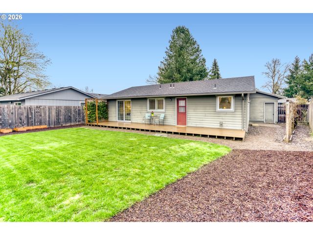 13275 DAIQUIRI LAKE NE Dr, Aurora, OR 97002