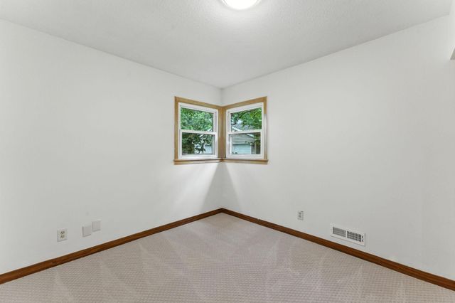 8215 11th Avenue S, Bloomington, MN 55420