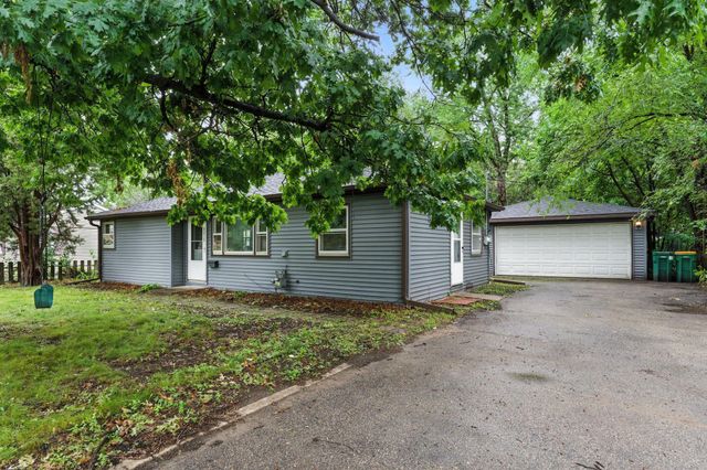 8215 11th Avenue S, Bloomington, MN 55420