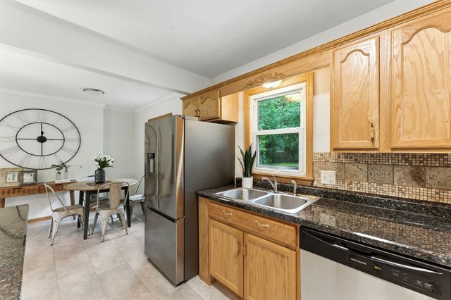 8215 11th Avenue S, Bloomington, MN 55420