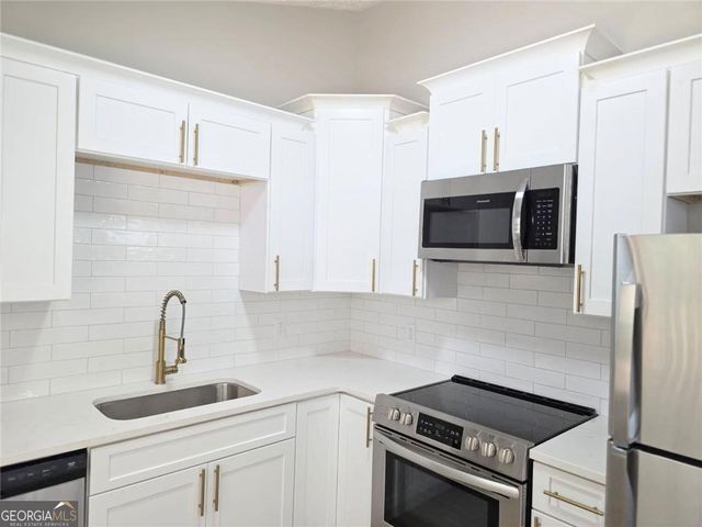 1436 Towne Harbor Lane, Woodstock, GA 30189