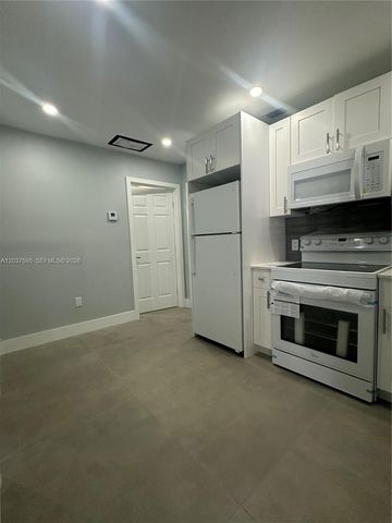 1628 NW 15th Street B, Miami, FL 33125