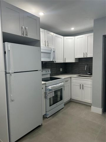 1628 NW 15th Street B, Miami, FL 33125