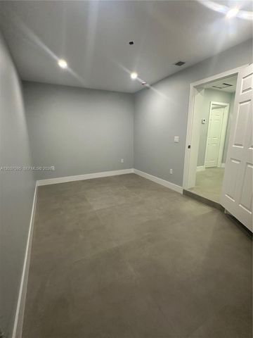1628 NW 15th Street B, Miami, FL 33125