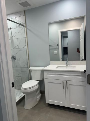 1628 NW 15th Street B, Miami, FL 33125