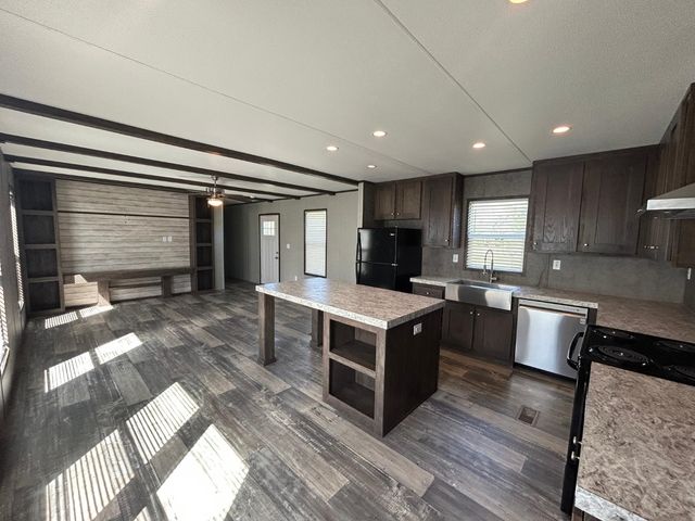 2592 FM 74, Atlanta, TX 75551