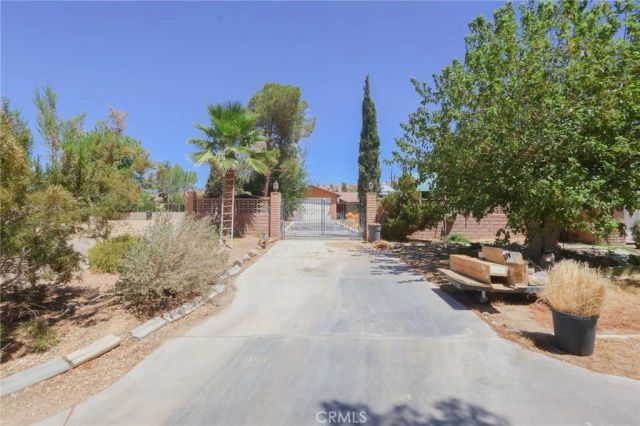 31582 Clay River Road, Barstow, CA 92311