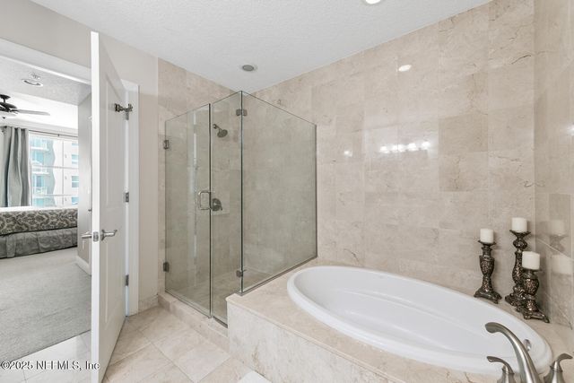 1431 RIVERPLACE Boulevard 2302, Jacksonville, FL 32207