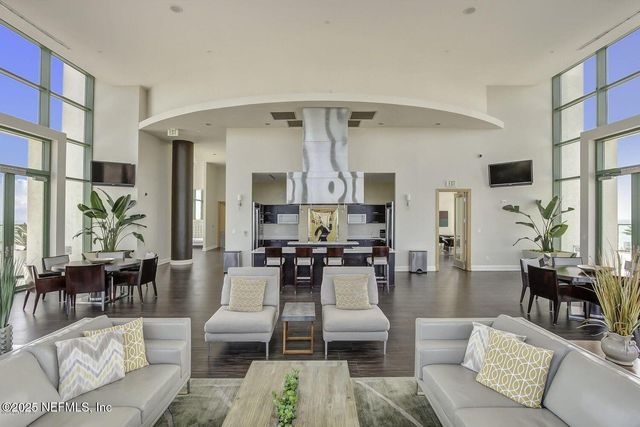 1431 RIVERPLACE Boulevard 2302, Jacksonville, FL 32207