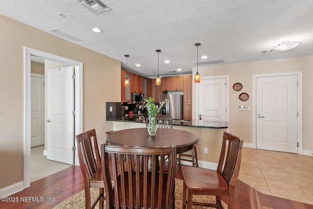 1431 RIVERPLACE Boulevard 2302, Jacksonville, FL 32207