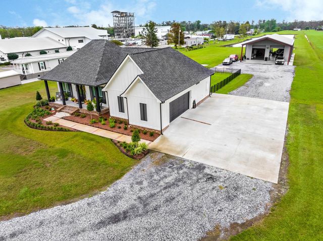 2811 Bayou Blue Rd, Houma, LA 70364