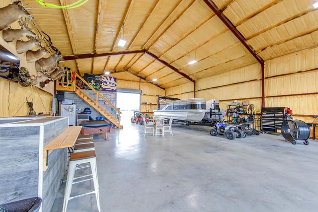 2811 Bayou Blue Rd, Houma, LA 70364