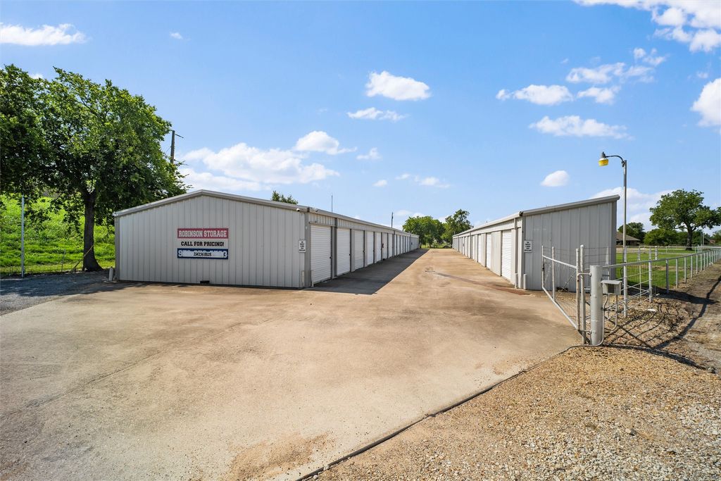 208 Moore Lane, Lavon, TX 75166