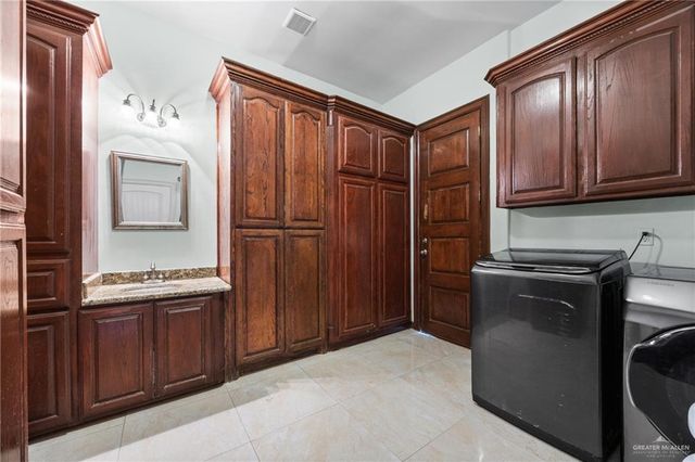 508 N El Paisano Road, Rio Grande City, TX 78582