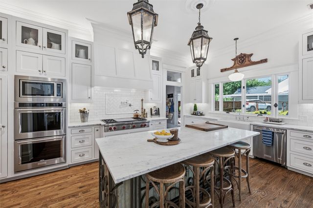 1026 W Main Street, Waxahachie, TX 75165
