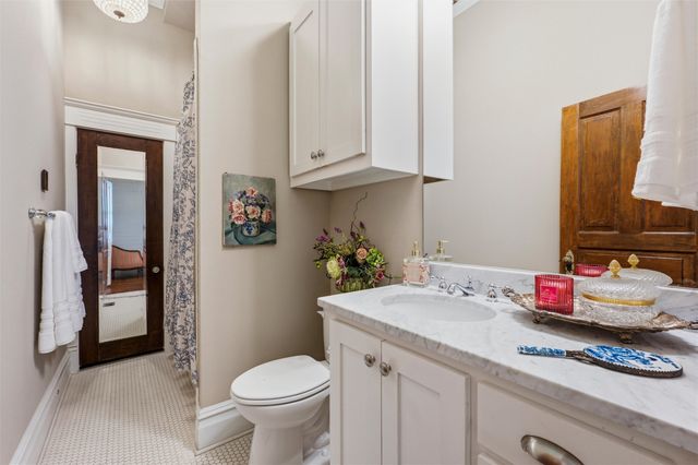 1026 W Main Street, Waxahachie, TX 75165