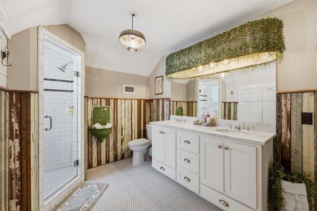 1026 W Main Street, Waxahachie, TX 75165