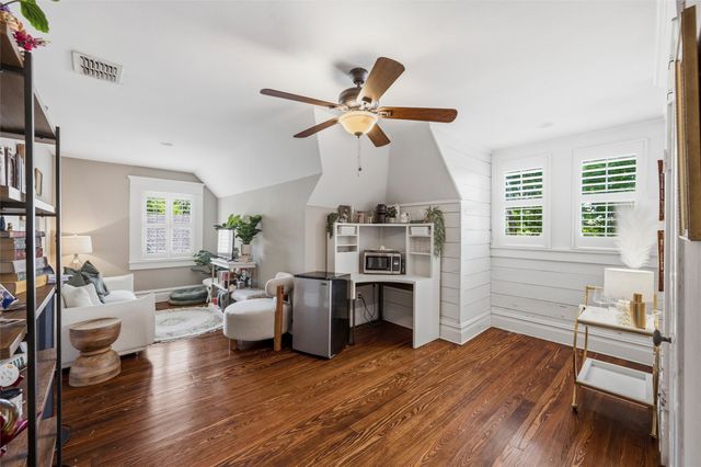 1026 W Main Street, Waxahachie, TX 75165