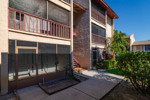 8602 CHAMPLAIN COURT 93, Tampa, FL 33614