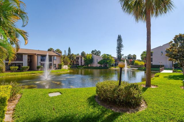 8602 CHAMPLAIN COURT 93, Tampa, FL 33614