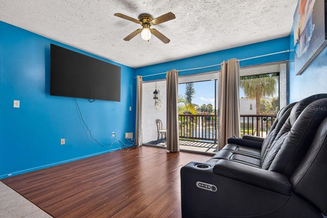 8602 CHAMPLAIN COURT 93, Tampa, FL 33614