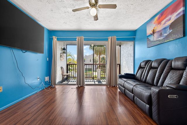 8602 CHAMPLAIN COURT 93, Tampa, FL 33614