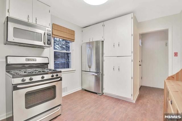 69 County Road, Cresskill, NJ 07626