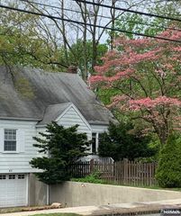 69 County Road, Cresskill, NJ 07626