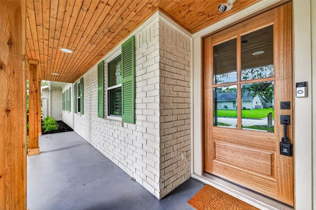 11322 Oak Spring Drive E, Houston, TX 77043