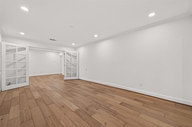 11322 Oak Spring Drive E, Houston, TX 77043
