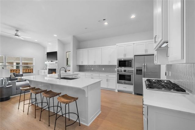 6304 SW Beacon Street, Bentonville, AR 72713