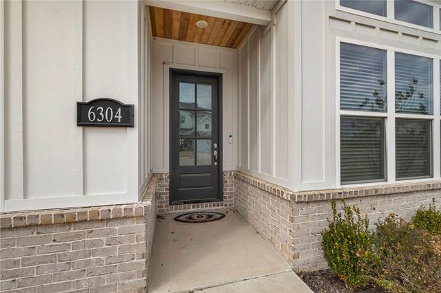 6304 SW Beacon Street, Bentonville, AR 72713