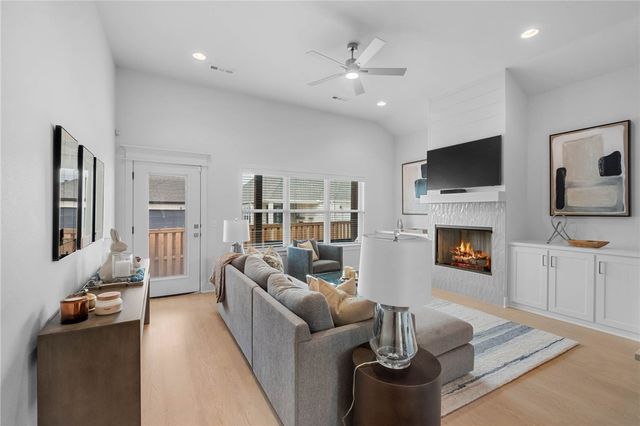 6304 SW Beacon Street, Bentonville, AR 72713