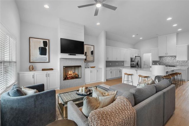 6304 SW Beacon Street, Bentonville, AR 72713