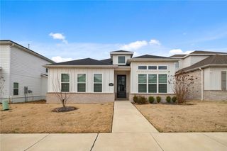 6304 SW Beacon Street, Bentonville, AR 72713