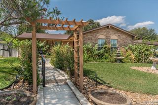 9207 Whitehall, San Antonio, TX 78216