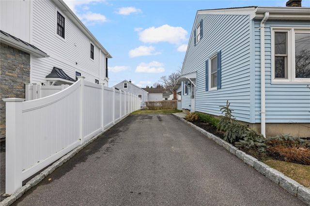 5 Holten Avenue, Newport, RI 02840