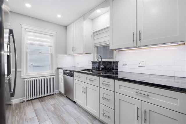 5 Holten Avenue, Newport, RI 02840